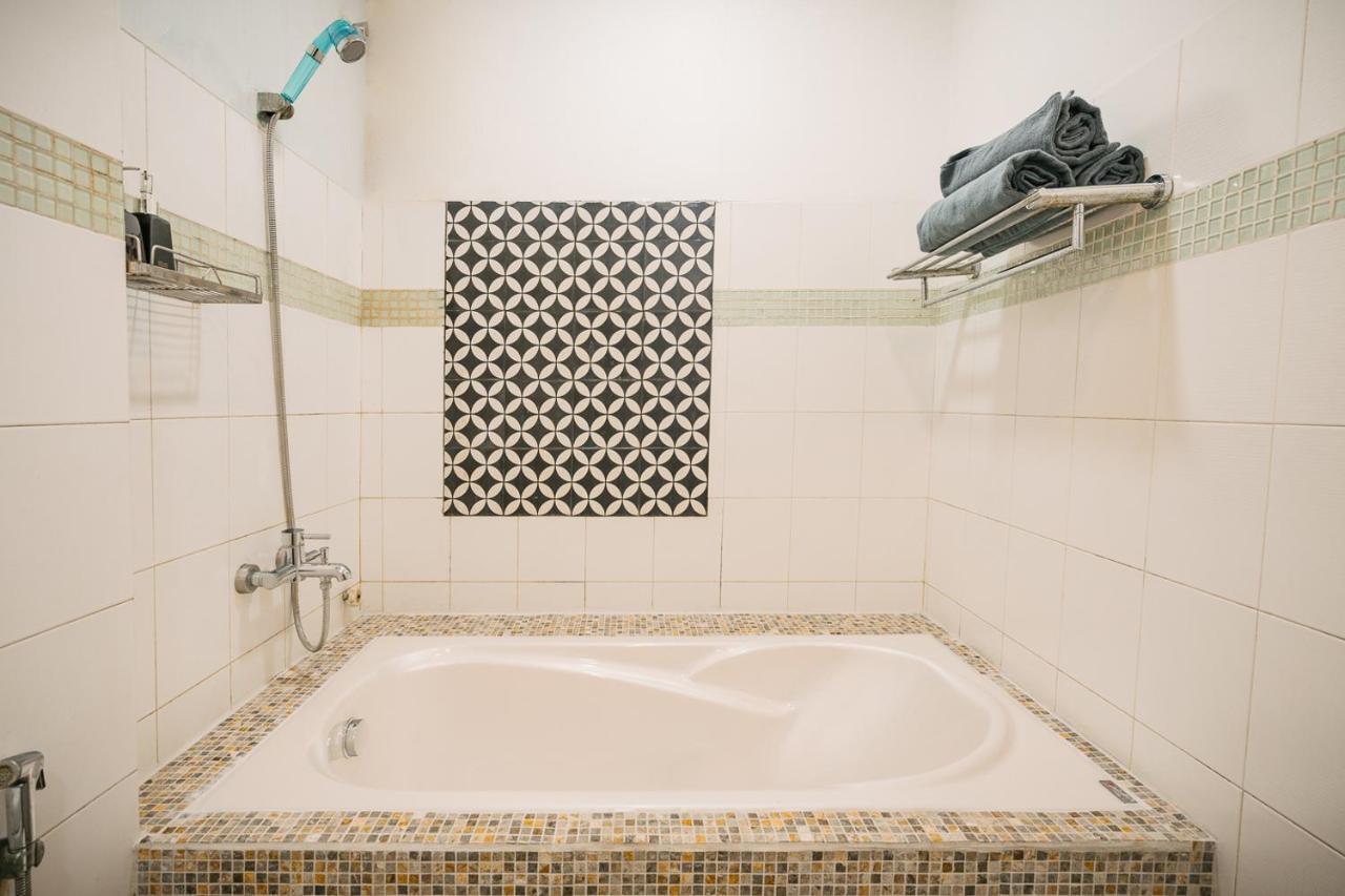 Entire French House With 4 Bedrooms In Hanoi Downtown Ngoại thất bức ảnh