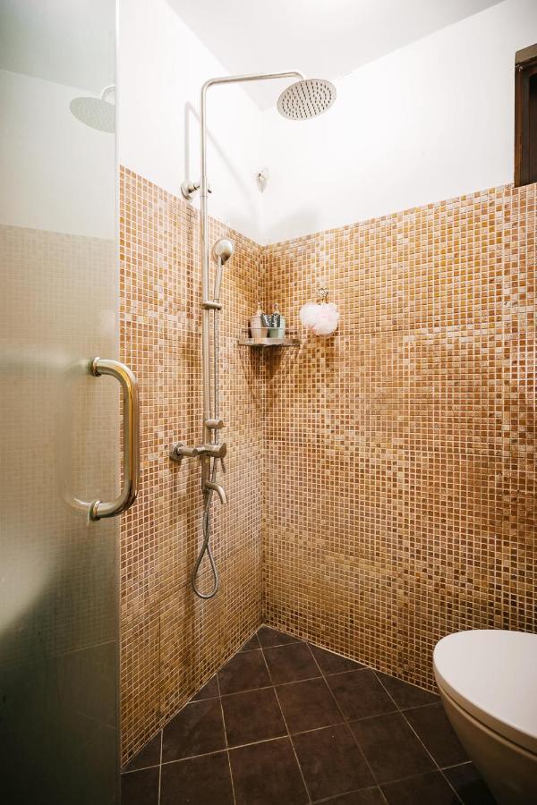Entire French House With 4 Bedrooms In Hanoi Downtown Ngoại thất bức ảnh