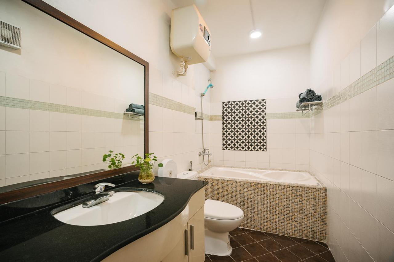 Entire French House With 4 Bedrooms In Hanoi Downtown Ngoại thất bức ảnh